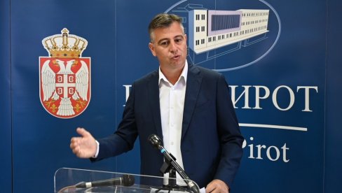 STATI NA PUT OVAKVIM POJAVAMA: Vladan Vasić najoštrije osudio pretnje smrću Aleksandru Vučiću STATI NA PUT OVAKVIM POJAVAMA: Vladan Vasić najoštrije osudio pretnje smrću Aleksandru Vučiću