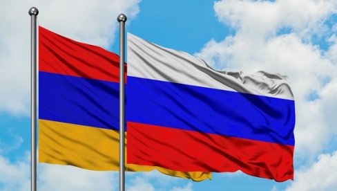 ЈЕРМЕНИЈА НА ИВИЦИ ПОНОРА: Опозиција хоће боље односе са Русијом, траже оставку Пашињана ЈЕРМЕНИЈА НА ИВИЦИ ПОНОРА: Опозиција хоће боље односе са Русијом, траже оставку Пашињана