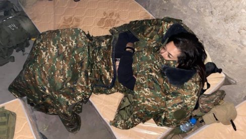 ПАШИЊАНОВА СУПРУГА СЕ ОГЛАСИЛА: Ми смо на својим положајима, нећемо издати отаџбину! (ФОТО) ПАШИЊАНОВА СУПРУГА СЕ ОГЛАСИЛА: Ми смо на својим положајима, нећемо издати отаџбину! (ФОТО)