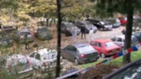 ДЕТАЉИ ПУЦЊАВЕ У БРАЋЕ ЈЕРКОВИЋ: Маскирани нападач испалио више хитаца у мушкарца, па побегао са мањом торбом ДЕТАЉИ ПУЦЊАВЕ У БРАЋЕ ЈЕРКОВИЋ: Маскирани нападач испалио више хитаца у мушкарца, па побегао са мањом торбом
