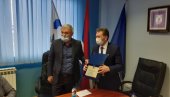 ДЕЛА УЗДАРЈЕ „ИСКОВАЛА“: Уручен орден Свети кнез начелнику Угљевика ДЕЛА УЗДАРЈЕ „ИСКОВАЛА“: Уручен орден Свети кнез начелнику Угљевика