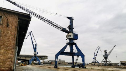 ТИТЕЛ БИО ПРЕТОВАРЕН? Теретни брод који је превозио глину потонуо на пристаништу Луке Београд ТИТЕЛ БИО ПРЕТОВАРЕН? Теретни брод који је превозио глину потонуо на пристаништу Луке Београд