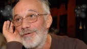 UMRO MIRKO BABIĆ Odlazak čuvenog Dragojla iz serije Selo gori, a baba se češlja UMRO MIRKO BABIĆ Odlazak čuvenog Dragojla iz serije Selo gori, a baba se češlja
