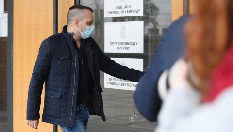 ТУЖИЛАШТВО У ПРОБЛЕМУ: Да ли је Зоран Марјановић намерно искључио телефон? Вештак извадио фолију, одбрана одмах реаговала ТУЖИЛАШТВО У ПРОБЛЕМУ: Да ли је Зоран Марјановић намерно искључио телефон? Вештак извадио фолију, одбрана одмах реаговала