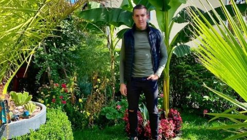 БОТАНИЧКА БАШТА СТЕФАНА ЈОЛОВИЋА: Палма са Канарских острва краси врт већ 10 година! (ФОТО) БОТАНИЧКА БАШТА СТЕФАНА ЈОЛОВИЋА: Палма са Канарских острва краси врт већ 10 година! (ФОТО)
