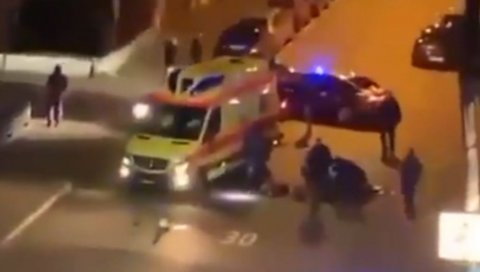 НАПАД У ШВАЈЦАРСКОЈ: Одјекнули рафали, две особе леже на земљи (ВИДЕО) НАПАД У ШВАЈЦАРСКОЈ: Одјекнули рафали, две особе леже на земљи (ВИДЕО)