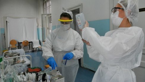 КОНАЧНО МАЊИ БРОЈЕВИ У БЕОГРАДУ: Од укупног броја заражених само 21 одсто у престоници - у Нишу и Новом Саду бројке расту КОНАЧНО МАЊИ БРОЈЕВИ У БЕОГРАДУ: Од укупног броја заражених само 21 одсто у престоници - у Нишу и Новом Саду бројке расту