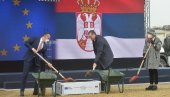 ВУЧИЋ У БАТАЈНИЦИ Председник: Интермодални терминал много ће значити Србији (ВИДЕО) ВУЧИЋ У БАТАЈНИЦИ Председник: Интермодални терминал много ће значити Србији (ВИДЕО)