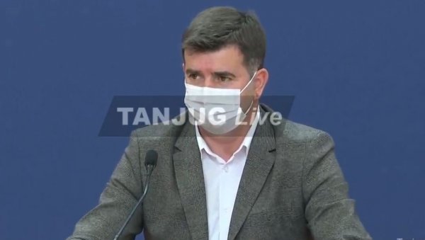 ОБРАЋАЊЕ КРИЗНОГ ШТАБА: Трећи талас надмашио прва два, нисмо очекивали да ће бити тако јак (ВИДЕО) ОБРАЋАЊЕ КРИЗНОГ ШТАБА: Трећи талас надмашио прва два, нисмо очекивали да ће бити тако јак (ВИДЕО)