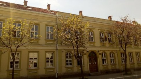 ZA ŠESTORICU USLOVNE KAZNE: Posle sporazuma sa Tužilaštvom o priznanju krivice Prijepoljci osumnjičeni za korupciju pušteni kućama ZA ŠESTORICU USLOVNE KAZNE: Posle sporazuma sa Tužilaštvom o priznanju krivice Prijepoljci osumnjičeni za korupciju pušteni kućama