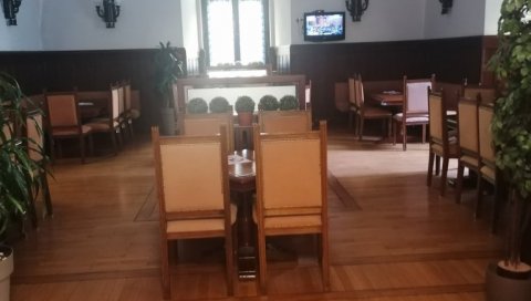 ШОЉИЦА КАФЕ ПО НАБАВНОЈ ЦЕНИ: Како се утврђују цене у ресторанима који раде у оквиру институција, о чему се расправљало и у парламенту ШОЉИЦА КАФЕ ПО НАБАВНОЈ ЦЕНИ: Како се утврђују цене у ресторанима који раде у оквиру институција, о чему се расправљало и у парламенту