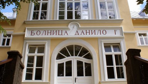 ЈОШ ДВЕ БОЛНИЦЕ САМО ЗА КОРОНУ: Број оболелих од ковида 19 поново увећан за више стотина ЈОШ ДВЕ БОЛНИЦЕ САМО ЗА КОРОНУ: Број оболелих од ковида 19 поново увећан за више стотина