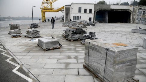 НОВИ РОК КРАЈ 2020: Комплетни радови обнове на Савском кеју нису готови, док је шеталиште отворено пре два и по месеца НОВИ РОК КРАЈ 2020: Комплетни радови обнове на Савском кеју нису готови, док је шеталиште отворено пре два и по месеца