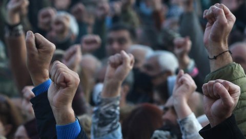 ПАШИЊАН НЕ МОЖЕ ДА ВОДИ ПРЕГОВОРЕ: Јерменска опозиција тражи формирање привремене владе и нове изборе ПАШИЊАН НЕ МОЖЕ ДА ВОДИ ПРЕГОВОРЕ: Јерменска опозиција тражи формирање привремене владе и нове изборе