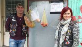 AKO IMAŠ DONESI, AKO NEMAŠ PONESI! Humani bajkeri iz Negotina postavili Kuke dobrote AKO IMAŠ DONESI, AKO NEMAŠ PONESI! Humani bajkeri iz Negotina postavili Kuke dobrote