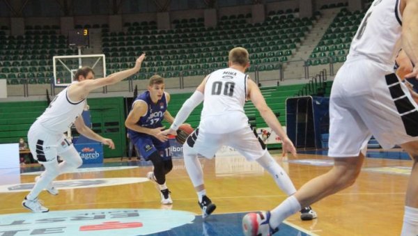 ПАРТИЗАНОВ РОЛЕРКОСТЕР У ЗАГРЕБУ: Црно-бели од сјаја до очаја и назад за тријумф против Цибоне ПАРТИЗАНОВ РОЛЕРКОСТЕР У ЗАГРЕБУ: Црно-бели од сјаја до очаја и назад за тријумф против Цибоне