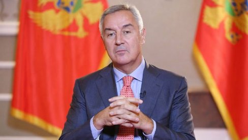 MILO OPET SABOTIRA ODLUKE NOVE VLADE: Nova Đukanovićeva izjava podigla buru u Crnoj Gori MILO OPET SABOTIRA ODLUKE NOVE VLADE: Nova Đukanovićeva izjava podigla buru u Crnoj Gori