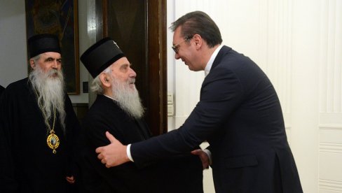 НАЈБОЉИ ЈЕ БИО, НАЈВЕЋИ Председник Вучић дубоко погођен због смрти патријарха Иринеја
