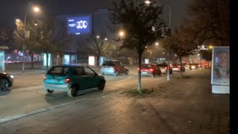 ВЕЛИКО СЛАВЉЕ НА УЛИЦАМА БАЊАЛУКЕ: Станивуковићеве присталице одушевљене због изборне победе (ВИДЕО) ВЕЛИКО СЛАВЉЕ НА УЛИЦАМА БАЊАЛУКЕ: Станивуковићеве присталице одушевљене због изборне победе (ВИДЕО)