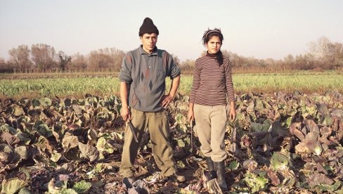 ИЗЛОЖБА ИВАНА ПЕТРОВИЋА: Со и светло у Уметничкој галерији у Крушевцу ИЗЛОЖБА ИВАНА ПЕТРОВИЋА: Со и светло у Уметничкој галерији у Крушевцу