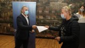 ПОМОЋ ИЗБЕГЛИЦАМА СА КИМ: Општина Раковица обезбедила бесповратна новчана средства ПОМОЋ ИЗБЕГЛИЦАМА СА КИМ: Општина Раковица обезбедила бесповратна новчана средства