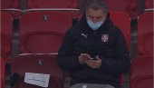 TUMBAKOVIĆ TELEFONIRAO OGRNUT ĆEBENCETOM: Evo koga je selektor zvao sa tribina... TUMBAKOVIĆ TELEFONIRAO OGRNUT ĆEBENCETOM: Evo koga je selektor zvao sa tribina...