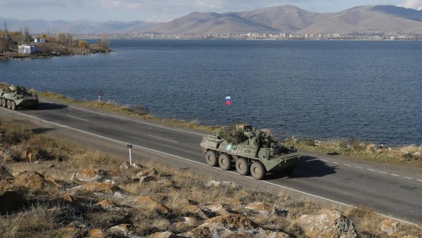 РАТ ЈЕ ГОТОВ, АЛИ БОРБА И ДАЉЕ ТРАЈЕ: Ко ће добити богатство Карабаха? РАТ ЈЕ ГОТОВ, АЛИ БОРБА И ДАЉЕ ТРАЈЕ: Ко ће добити богатство Карабаха?