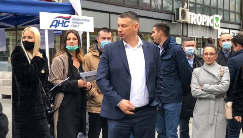 НЕНАД НЕШИЋ ПРЕДСЕДНИК ДНС ЗА НОВОСТИ: СНСД је кажњен јер није препознао тренутак да заједно са ДНС понуди грађанима нешто другачије НЕНАД НЕШИЋ ПРЕДСЕДНИК ДНС ЗА НОВОСТИ: СНСД је кажњен јер није препознао тренутак да заједно са ДНС понуди грађанима нешто другачије