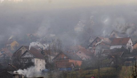 МАСКЕ И ПРЕ ВИРУСА: Велико аеро-загађење у Косјерићу МАСКЕ И ПРЕ ВИРУСА: Велико аеро-загађење у Косјерићу