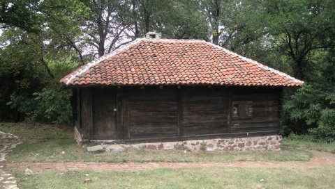 БРДО ТУЛБА КАО МУЗЕЈ У ПРИРОДИ: Несвакидашње етно-село и меморијални комплекс недалеко од Пожаревца БРДО ТУЛБА КАО МУЗЕЈ У ПРИРОДИ: Несвакидашње етно-село и меморијални комплекс недалеко од Пожаревца