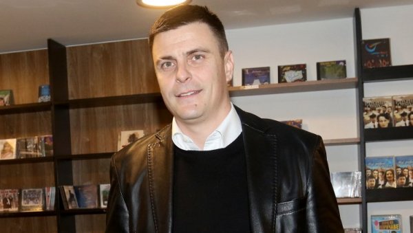 ОН ЈЕ НАЈГОРИ ГЛУМАЦ СА КОЈИМ САМ ДЕЛИО СЦЕНУ: Вук Костић проговорио о колеги и све шокирао ОН ЈЕ НАЈГОРИ ГЛУМАЦ СА КОЈИМ САМ ДЕЛИО СЦЕНУ: Вук Костић проговорио о колеги и све шокирао