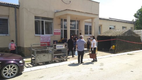 ИНТЕРНО ОДЕЉЕЊЕ ПРЕЛАЗИ У КОВИД СИСТЕМ: У Новом Пазару расте број хоспитализованих, двоје умрло ИНТЕРНО ОДЕЉЕЊЕ ПРЕЛАЗИ У КОВИД СИСТЕМ: У Новом Пазару расте број хоспитализованих, двоје умрло