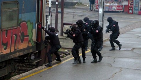 САЈ И ЗЕЛЕНЕ БЕРЕТКЕ: Месец дана заједничких вежби САЈ И ЗЕЛЕНЕ БЕРЕТКЕ: Месец дана заједничких вежби