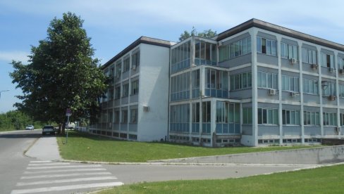 RADE DO PONOĆI: Kovid ambulanta Doma zdravlja u Kragujevcu produžila radno vreme RADE DO PONOĆI: Kovid ambulanta Doma zdravlja u Kragujevcu produžila radno vreme