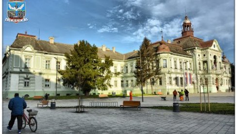 ЗРЕЊАНИН ДЕО СЛАТКОГ КАРАВАНА: Прикупљају слаткише за новогодишње пакетиће деце са КиМ ЗРЕЊАНИН ДЕО СЛАТКОГ КАРАВАНА: Прикупљају слаткише за новогодишње пакетиће деце са КиМ