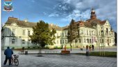 ЗРЕЊАНИН ДЕО СЛАТКОГ КАРАВАНА: Прикупљају слаткише за новогодишње пакетиће деце са КиМ ЗРЕЊАНИН ДЕО СЛАТКОГ КАРАВАНА: Прикупљају слаткише за новогодишње пакетиће деце са КиМ