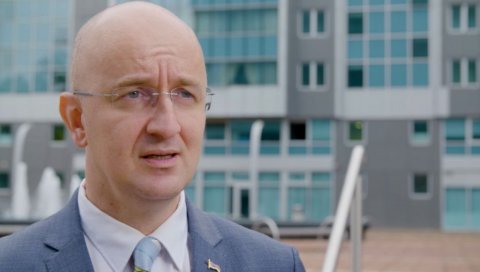 СТАНИВУКОВИЋ НЕ РАЗУМЕ ДЕМОКРАТИЈУ: Срђан Мазалица, члан Главног одбора СНСД, о протеклим изборима СТАНИВУКОВИЋ НЕ РАЗУМЕ ДЕМОКРАТИЈУ: Срђан Мазалица, члан Главног одбора СНСД, о протеклим изборима