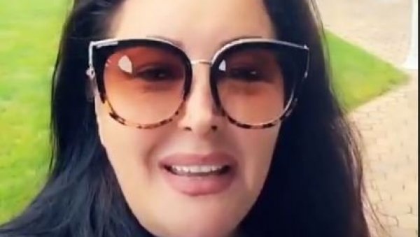 ОБОЖАВАОЦИ ЗАБРИНУТИ ЗА ДРАГАНУ МИРКОВИЋ: Певачица се огласила и открила како се осећа (ВИДЕО) ОБОЖАВАОЦИ ЗАБРИНУТИ ЗА ДРАГАНУ МИРКОВИЋ: Певачица се огласила и открила како се осећа (ВИДЕО)