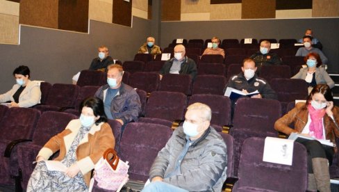 СЕДНИЦА КРИЗНОГ ШТАБА ОПШТИНЕ СВИЛАЈНАЦ: Донете одлуке због проглашене ванредне ситуације СЕДНИЦА КРИЗНОГ ШТАБА ОПШТИНЕ СВИЛАЈНАЦ: Донете одлуке због проглашене ванредне ситуације