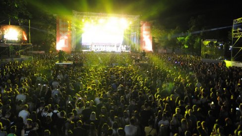 SRBIJA BEZ EGZITA? Novosadski festival dogodine u Crnoj Gori, Hrvatskoj ili na Bliskom istoku SRBIJA BEZ EGZITA? Novosadski festival dogodine u Crnoj Gori, Hrvatskoj ili na Bliskom istoku