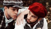 ПРЕМИЈЕРНИ “ХОЛИВУДСКИ САН”: Представа по мотивима комада Камење у његовим џеповима ПРЕМИЈЕРНИ “ХОЛИВУДСКИ САН”: Представа по мотивима комада Камење у његовим џеповима