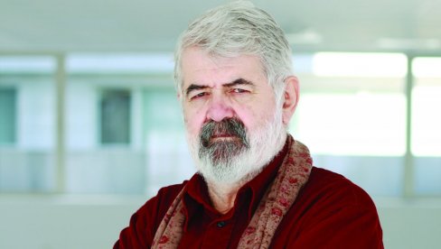 VUKOVIĆ O PROSLAVI DANA NEZAVISNOSTI CRNE GORE: Srpsku crkvu nije mogao ucenjivati ni Hitler a ne Krivokapić! VUKOVIĆ O PROSLAVI DANA NEZAVISNOSTI CRNE GORE: Srpsku crkvu nije mogao ucenjivati ni Hitler a ne Krivokapić!