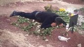 НАЈТУЖНИЈА ФОТОГРАФИЈА РАТА НА КАВКАЗУ: Иза ње се крије срцепарајућа прича НАЈТУЖНИЈА ФОТОГРАФИЈА РАТА НА КАВКАЗУ: Иза ње се крије срцепарајућа прича