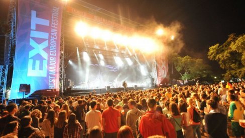 EGZIT OSTAJE NA PETROVARADINU: Za gradonačelnika Novog Sada Miloša Vučevića nema dileme oko festivala EGZIT OSTAJE NA PETROVARADINU: Za gradonačelnika Novog Sada Miloša Vučevića nema dileme oko festivala