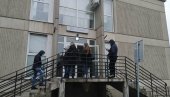 БРОЈ ПАЦИЈЕНАТА СА РЕСПИРАТОРНИМ ПРОБЛЕМИМА У ПАРАЋИНУ И ДАЉЕ РАСТЕ : Ковид амбуланта пресељена у посебну зграду