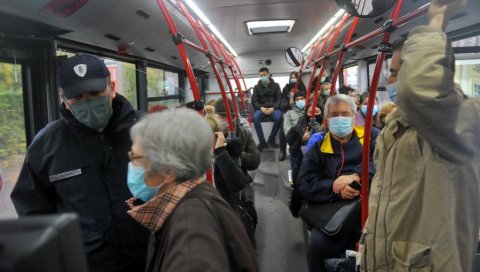 У АУТОБУС СМЕ МАЊЕ ПУТНИКА: Поново црни рекод са 6.109 заражених и чак 29 преминулих, кризни штаб разматра нове рестриктивне мере У АУТОБУС СМЕ МАЊЕ ПУТНИКА: Поново црни рекод са 6.109 заражених и чак 29 преминулих, кризни штаб разматра нове рестриктивне мере