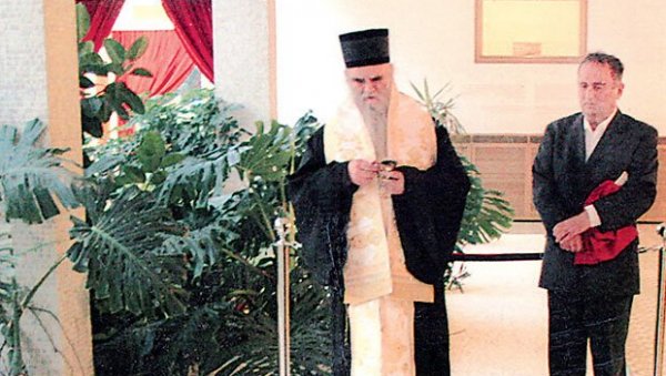 ОПЕЛО НА ГРОБУ ЈОВАНКЕ БРОЗ: Амфилохије је за живота разоткрио све о догађају који је узбуркао јавност ОПЕЛО НА ГРОБУ ЈОВАНКЕ БРОЗ: Амфилохије је за живота разоткрио све о догађају који је узбуркао јавност