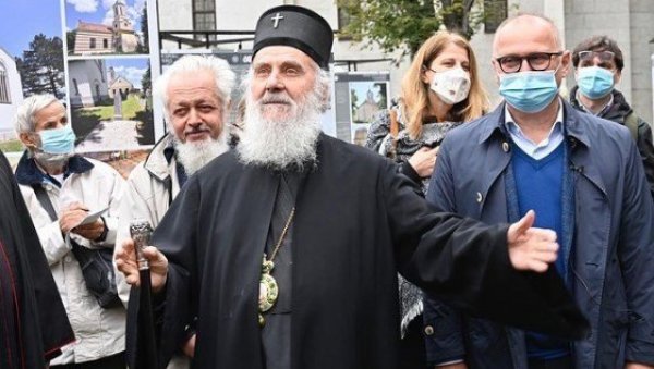 НАПУСТИО НАС ЈЕ ЧОВЕК БЛАГЕ НАРАВИ И БЛАГОРОДНОГ ДЕЛА: Весић, Вучевић и Маја Гојковић се опростили од патријарха Иринеја НАПУСТИО НАС ЈЕ ЧОВЕК БЛАГЕ НАРАВИ И БЛАГОРОДНОГ ДЕЛА: Весић, Вучевић и Маја Гојковић се опростили од патријарха Иринеја