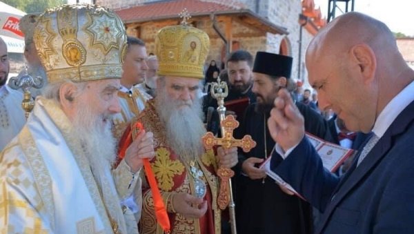 ПАТРИЈАРХ ИРИНЕЈ, СВЕТИОНИК СВИМ ВЕРУЈУЋИМ ЉУДИМА: Марко Бато Царевић упутио саучешће поводом смрти патријарха Иринеја ПАТРИЈАРХ ИРИНЕЈ, СВЕТИОНИК СВИМ ВЕРУЈУЋИМ ЉУДИМА: Марко Бато Царевић упутио саучешће поводом смрти патријарха Иринеја