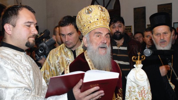 ЖАЛОСТ ЗА ПАТРИЈАРХОМ ИРИНЕЈОМ НА ОБЕ ОБАЛЕ ДРИНЕ: Једна ствар се памти у манастиру Троноша ЖАЛОСТ ЗА ПАТРИЈАРХОМ ИРИНЕЈОМ НА ОБЕ ОБАЛЕ ДРИНЕ: Једна ствар се памти у манастиру Троноша